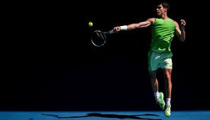 的几个冠军啊？就无敌了。忘了当年一到季后赛就拉胯了